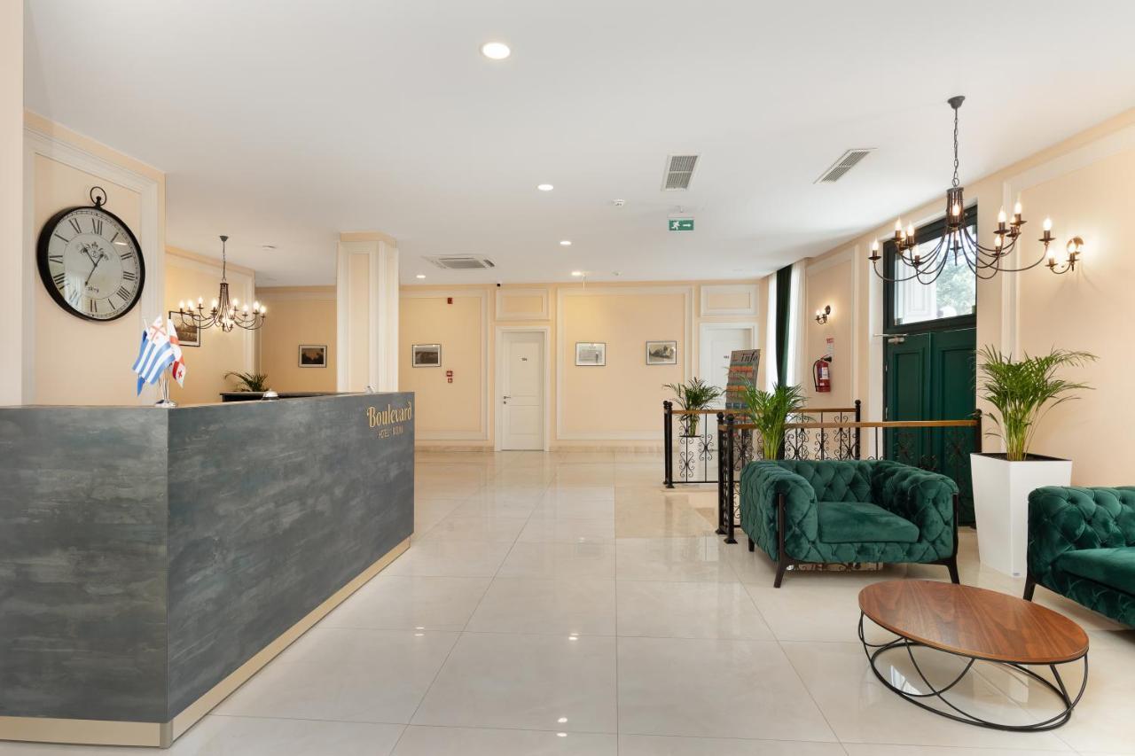 Boulevard Hotel Batumi Exteriör bild